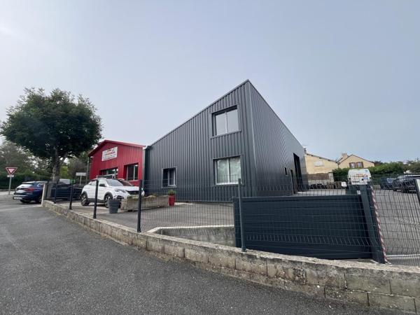 Local bureaux + dépôt Flavin