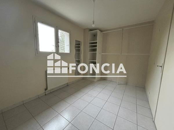 Location Appartement 4 pièces 87.75 m² - 11 RUE DE LA VALENTINE Tournon-sur-rhone 07300