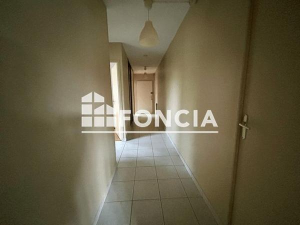 Location Appartement 4 pièces 87.75 m² - 11 RUE DE LA VALENTINE Tournon-sur-rhone 07300