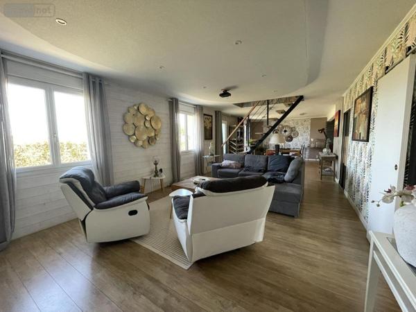 Maison à vendre à Livré la Touche en Mayenne (53400), ref : 53032-1037