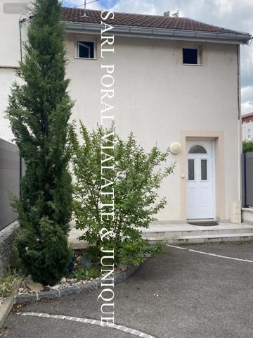 Location - Maison Ambérieu-en-Bugey 01500 2 pièces 47 m 2