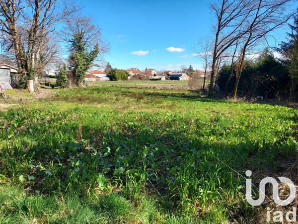 Terrain à vendre 1 469 m² Terres-de-Haute-Charente