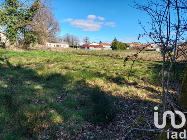 Terrain à vendre 1 469 m² Terres-de-Haute-Charente