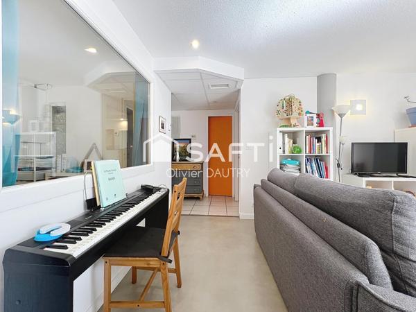 SPACIEUX T3 + TERRASSE EN PLEIN CENTRE VILLE