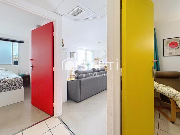 SPACIEUX T3 + TERRASSE EN PLEIN CENTRE VILLE