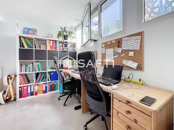 SPACIEUX T3 + TERRASSE EN PLEIN CENTRE VILLE