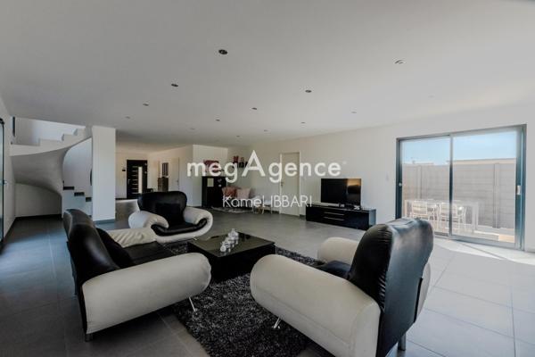 Maison à ECHALAS, 69700 - 6 pièces 162m²