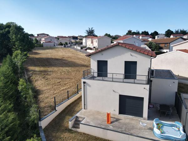 Maison à ECHALAS, 69700 - 6 pièces 162m²