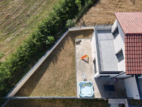 Maison à ECHALAS, 69700 - 6 pièces 162m²