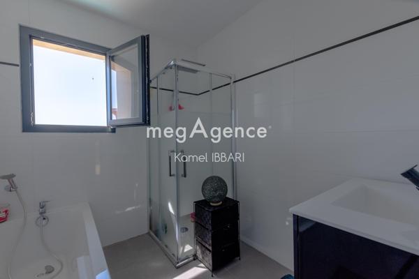 Maison à ECHALAS, 69700 - 6 pièces 162m²