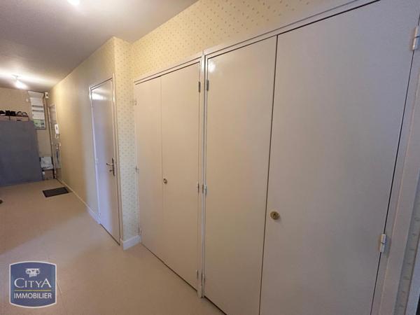 Appartement à louer 2 pièces 58.1m²