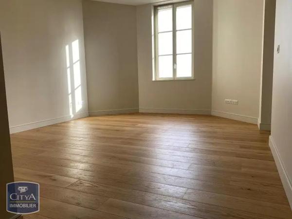 Appartement à louer 4 pièces 95.05m² Saint-Raphaël (83530)