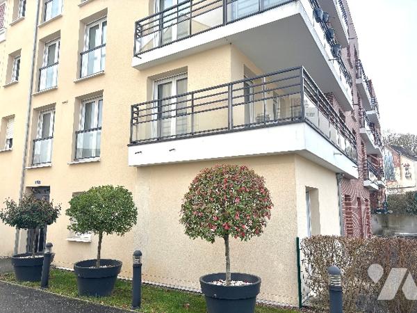 5 MN. GARE DE CHARTRES, 2 PIECES 44.76m² VUE DEGAGEE - LUMINEUX - PLACE DE PARKING EN SOUS-SOL