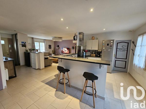 Maison traditionnelle 5 pièces de 125 m² à Puiseaux (45390)