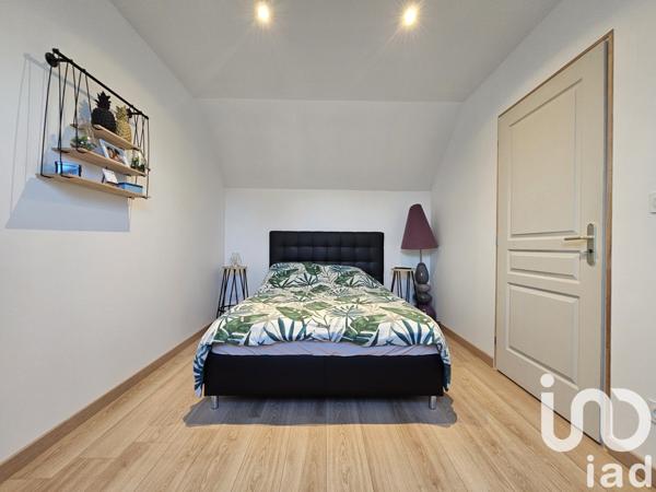 Maison traditionnelle 5 pièces de 125 m² à Puiseaux (45390)