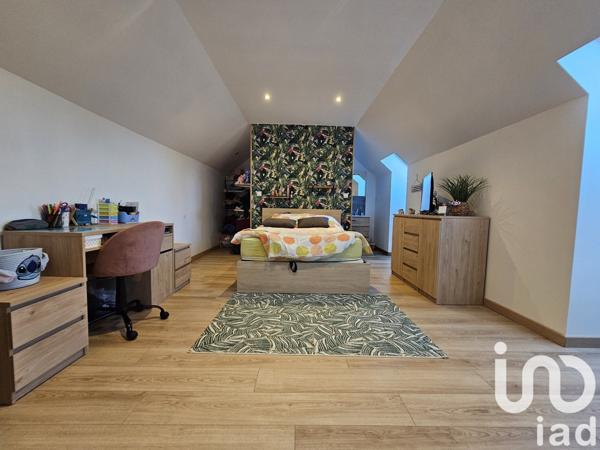 Maison traditionnelle 5 pièces de 125 m² à Puiseaux (45390)