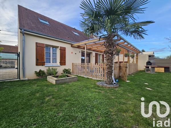 Maison traditionnelle 5 pièces de 125 m² à Puiseaux (45390)