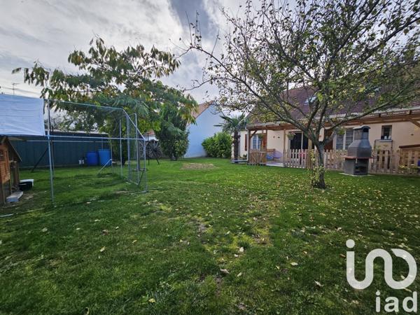 Maison traditionnelle 5 pièces de 125 m² à Puiseaux (45390)