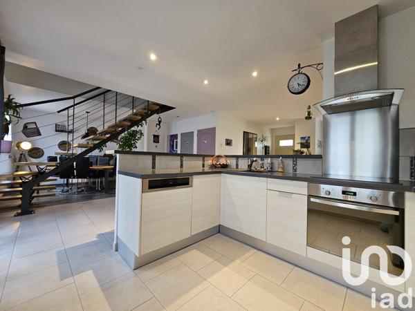 Maison traditionnelle 5 pièces de 125 m² à Puiseaux (45390)