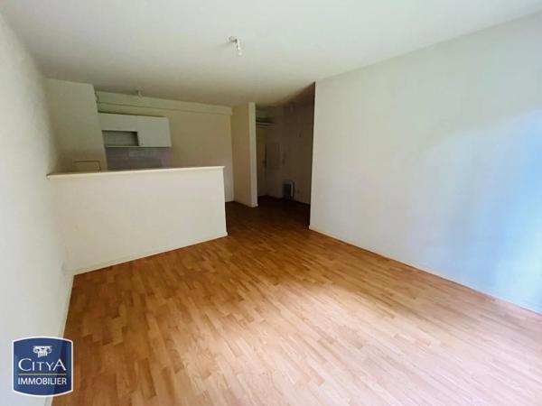 Appartement à louer 1 pièce 30.56m² Maubeuge (59600)