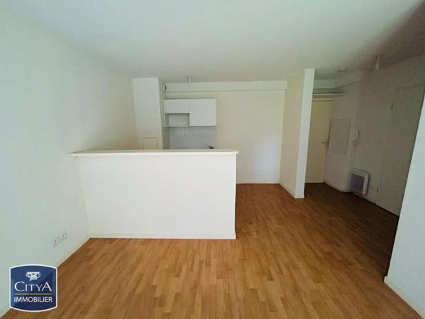 Appartement à louer 1 pièce 30.56m² Maubeuge (59600)