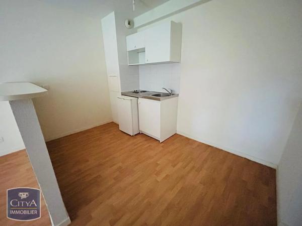 Appartement à louer 1 pièce 30.56m² Maubeuge (59600)