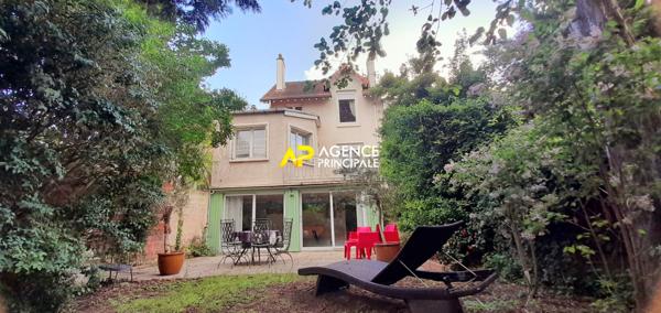 ARGENTEUIL: Centre ville, à 9 minutes de la gare du centre ville, Maison 5 pièces, 3 chambres, salle de jeux et garage €410 000 ** - Référence 4381