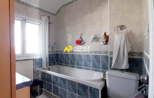 ARGENTEUIL: Centre ville, à 9 minutes de la gare du centre ville, Maison 5 pièces, 3 chambres, salle de jeux et garage €410 000 ** - Référence 4381