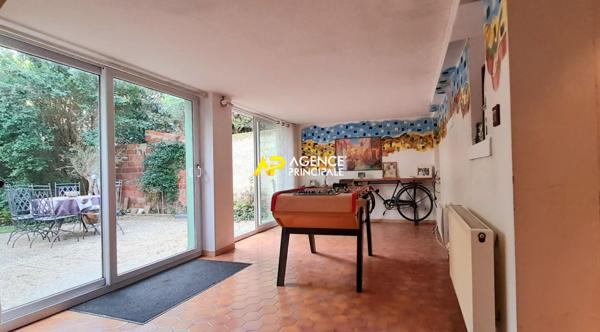 ARGENTEUIL: Centre ville, à 9 minutes de la gare du centre ville, Maison 5 pièces, 3 chambres, salle de jeux et garage €410 000 ** - Référence 4381