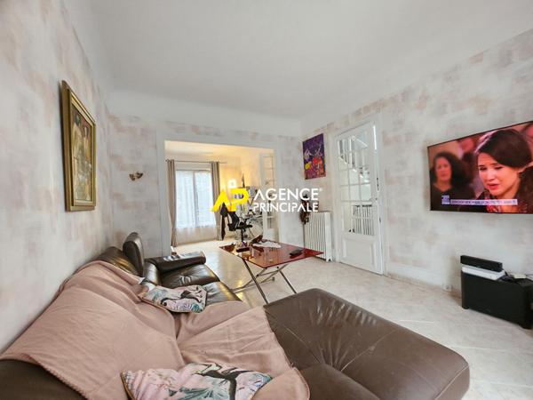 ARGENTEUIL: Centre ville, à 9 minutes de la gare du centre ville, Maison 5 pièces, 3 chambres, salle de jeux et garage €410 000 ** - Référence 4381