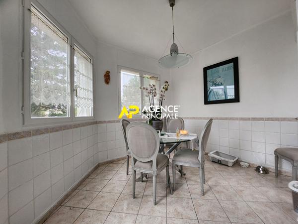 ARGENTEUIL: Centre ville, à 9 minutes de la gare du centre ville, Maison 5 pièces, 3 chambres, salle de jeux et garage €410 000 ** - Référence 4381