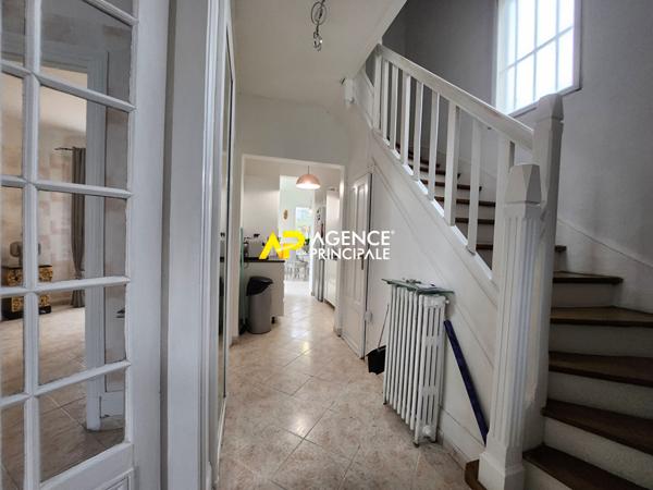 ARGENTEUIL: Centre ville, à 9 minutes de la gare du centre ville, Maison 5 pièces, 3 chambres, salle de jeux et garage €410 000 ** - Référence 4381