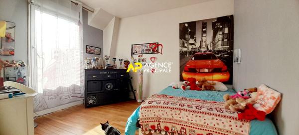 ARGENTEUIL: Centre ville, à 9 minutes de la gare du centre ville, Maison 5 pièces, 3 chambres, salle de jeux et garage €410 000 ** - Référence 4381