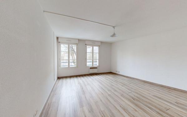 Appartement à vendre    1 pièce • 30 m2 Bordeaux