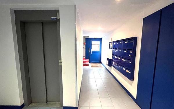 Appartement à vendre    1 pièce • 30 m2 Bordeaux