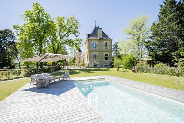 Léognan, Château 6 Chambres -  704 m² à vendre