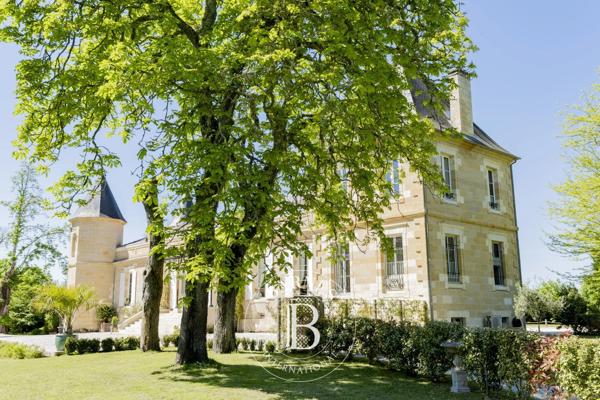 Léognan, Château 6 Chambres -  704 m² à vendre