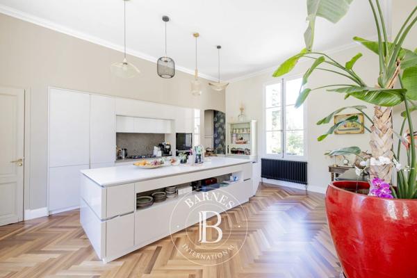 Léognan, Château 6 Chambres -  704 m² à vendre