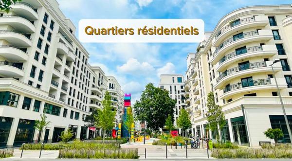 Ensemble immobilier d'env. 300 m2 sur cour