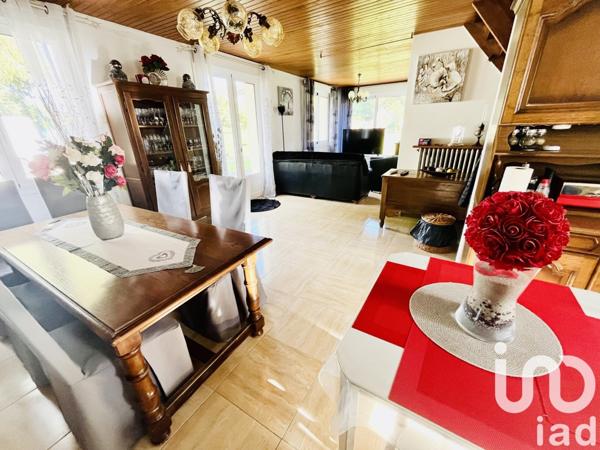 Maison traditionnelle 5 pièces de 91 m² à Le Malesherbois (45330)