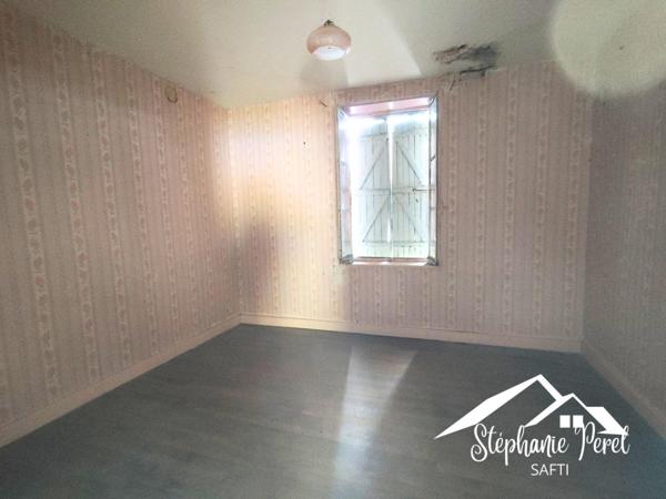 Maison à fort potentiel à La Courtine – Environnement calme et nature !