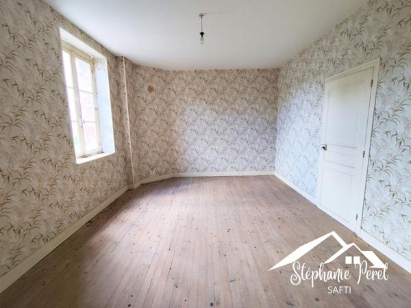 Maison à fort potentiel à La Courtine – Environnement calme et nature !