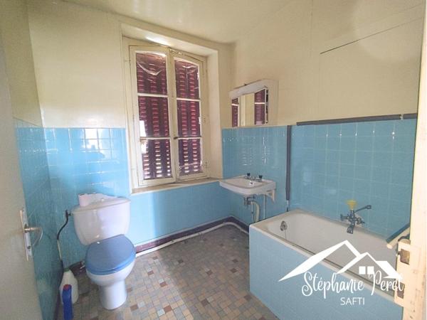 Maison à fort potentiel à La Courtine – Environnement calme et nature !