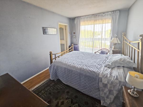 Appartement Verrieres Le Buisson 4 pièce(s)-