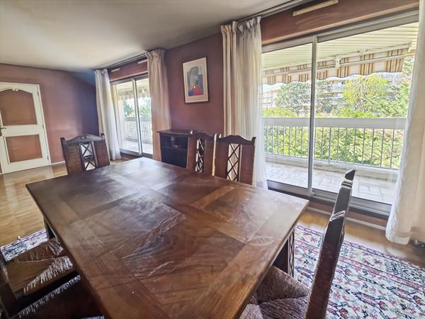 Appartement Verrieres Le Buisson 4 pièce(s)-