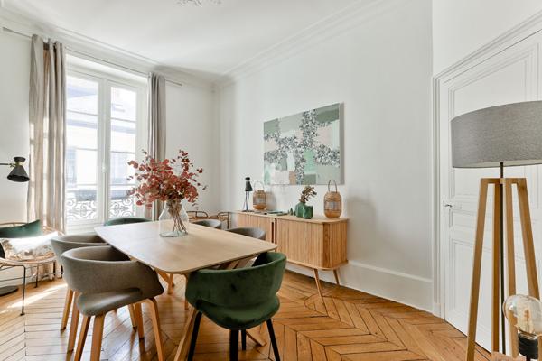 Versailles Notre-Dame Appartement 4 pièces 104 m² situé au 2eme étage avec cave €965 000 ** - Référence 26645