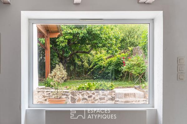 Maison de ville du début XXème rénovée et son jardin bucolique