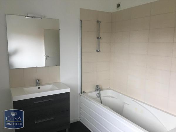 Maison à louer 5 pièces 127.84m² Prémesques (59840)