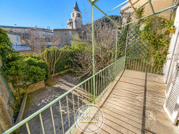 Immeuble 608.09 m² 3 etage(s)