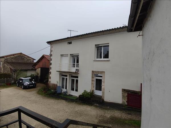 Maison à vendre |  Saint-Séverin |  5 pièces | 138 m²